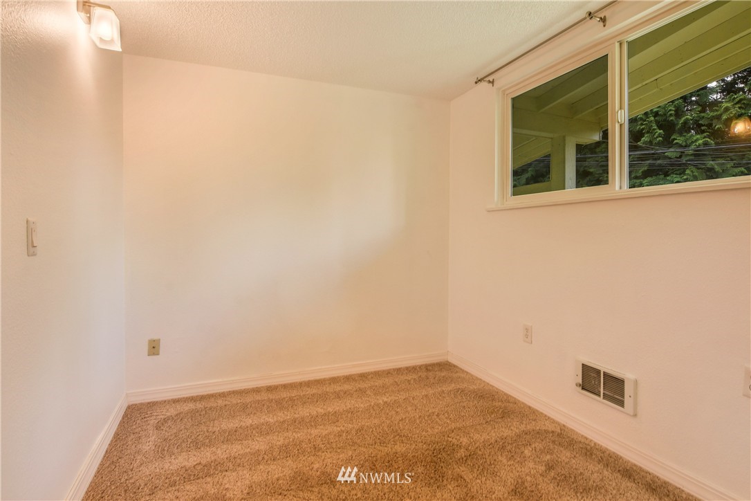 125 Poppy Road Bothell, WA 98012 - Photo 17 of 24