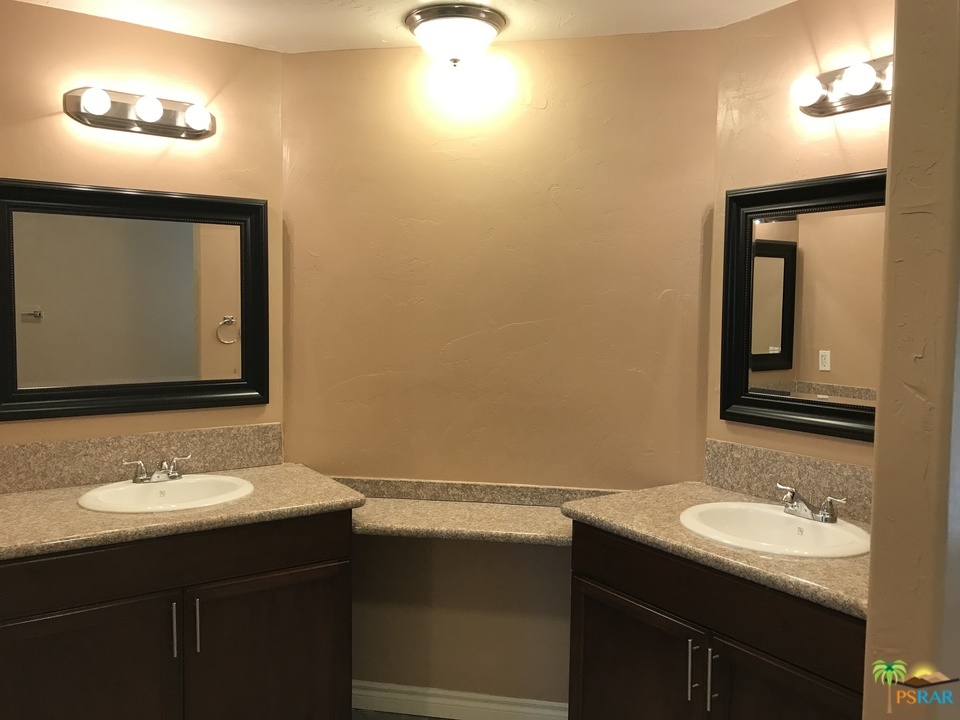 152 Capri Street Rancho Mirage, CA 92270 - Photo 14 of 21 Master Bath