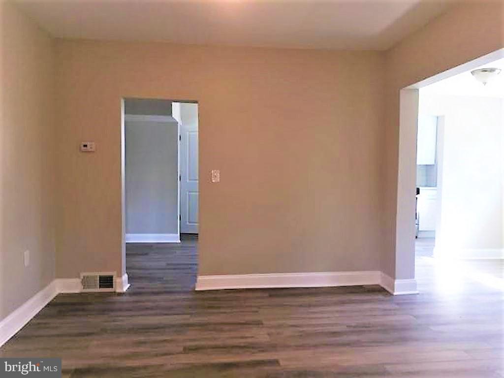 7 Clementon Road Berlin, NJ 08009 - Photo 18 of 32