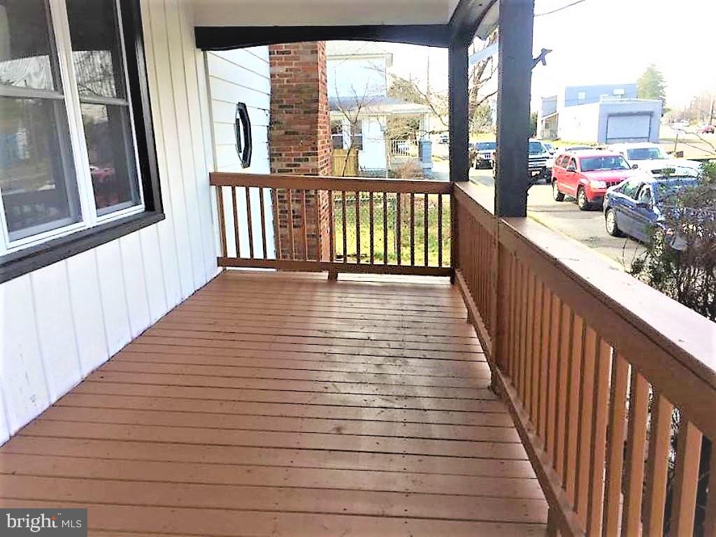 7 Clementon Road Berlin, NJ 08009 - Photo 3 of 32
