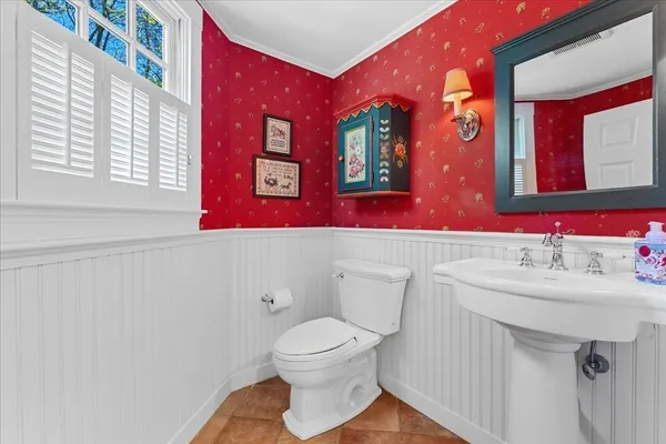 $2,495,000 | 279 Oakland Street, Wellesley, MA 02481