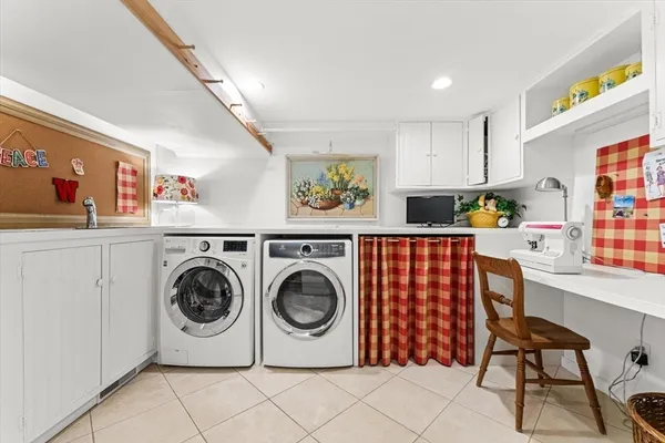 $2,495,000 | 279 Oakland Street, Wellesley, MA 02481