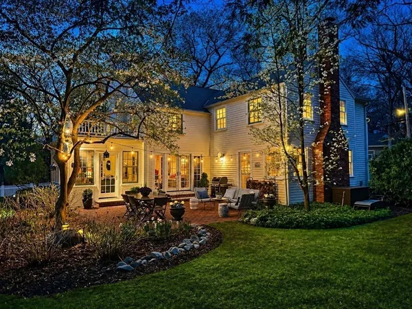 $2,495,000 | 279 Oakland Street, Wellesley, MA 02481