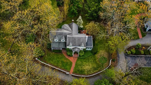 $2,495,000 | 279 Oakland Street, Wellesley, MA 02481