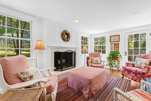 $2,495,000 | 279 Oakland Street, Wellesley, MA 02481