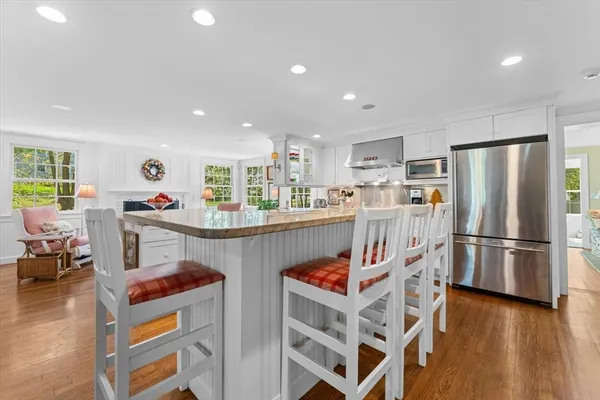 $2,495,000 | 279 Oakland Street, Wellesley, MA 02481
