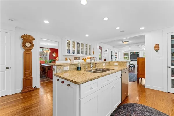 $2,495,000 | 279 Oakland Street, Wellesley, MA 02481