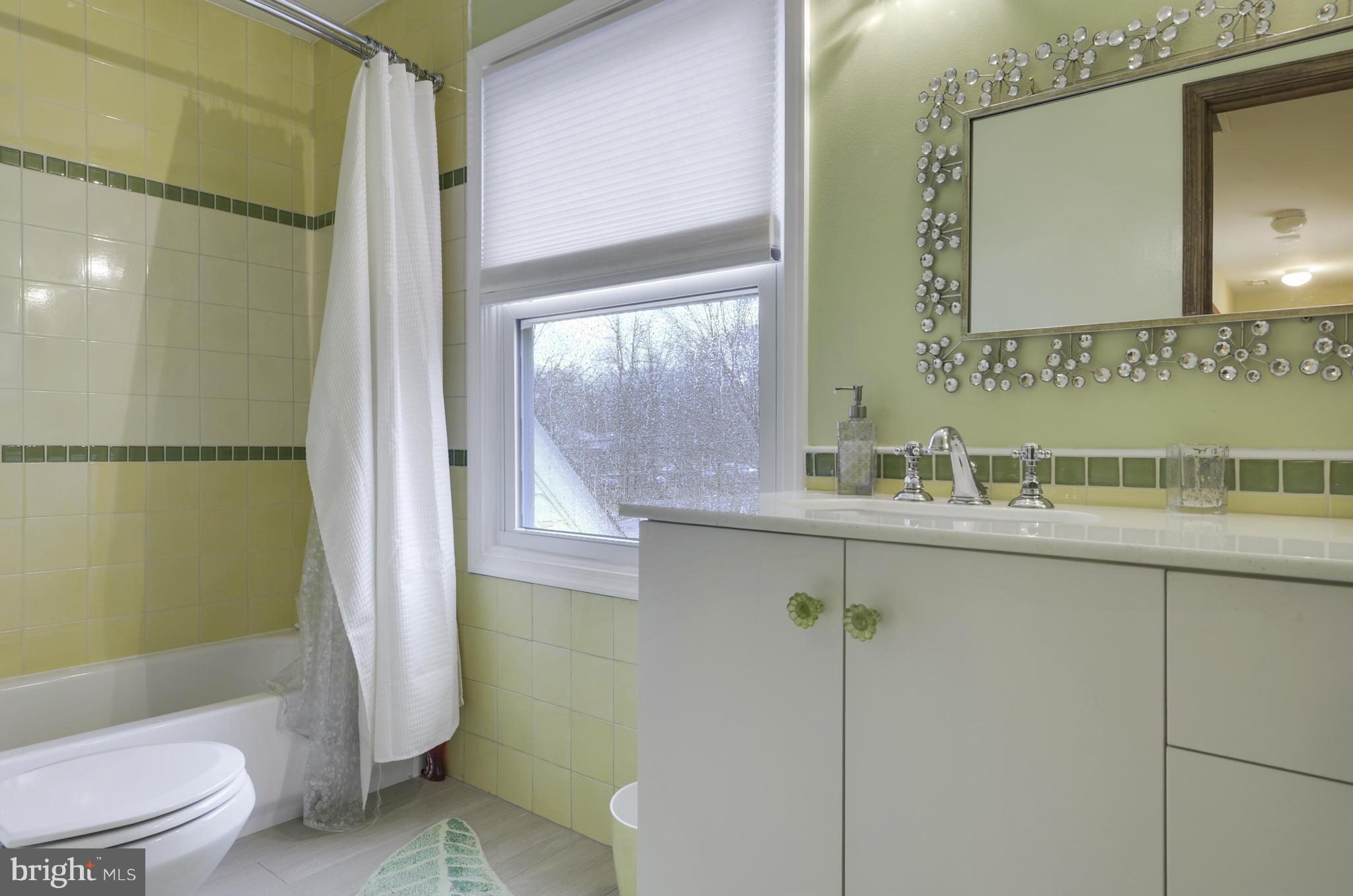 11708 Kemp Mill Road Silver Spring, MD 20902 - Photo 13 of 28 Bath