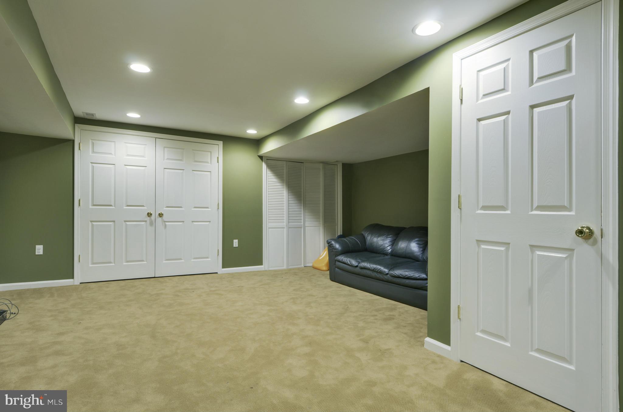 11708 Kemp Mill Road Silver Spring, MD 20902 - Photo 22 of 28 Recreation room