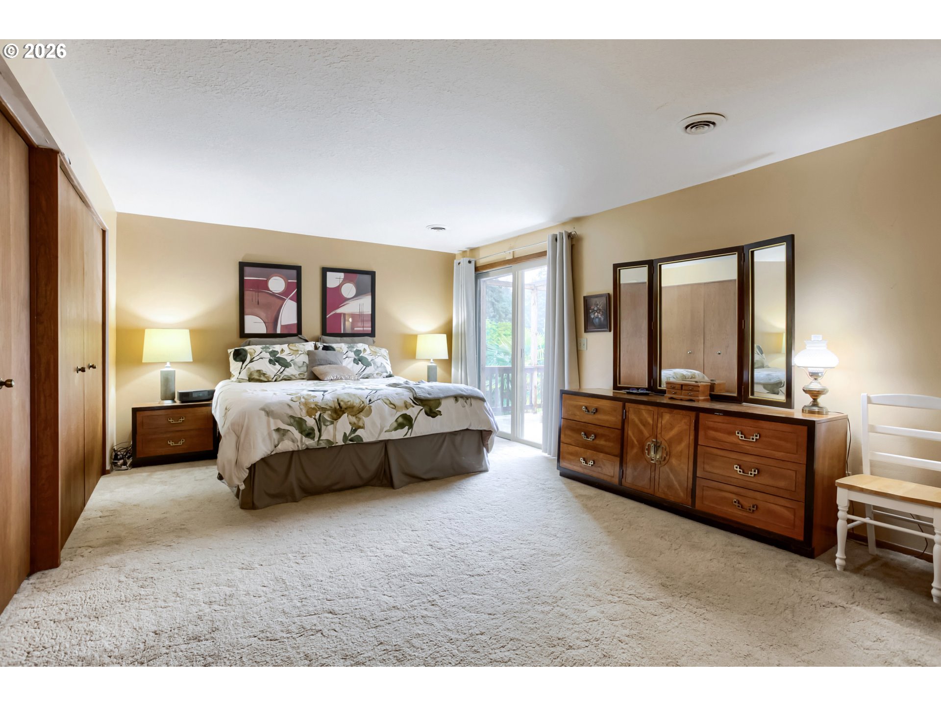 34790 Southwest South Ranch Road Newberg, OR 97132 - Photo 12 of 31 Primary Bedroom