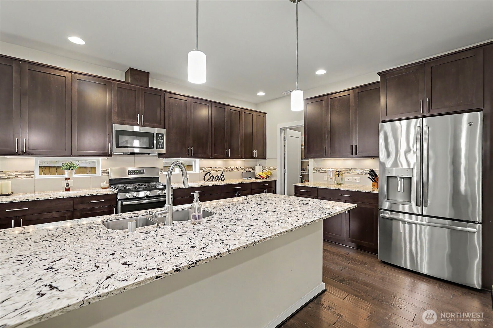 17511 92nd Place Northeast Bothell, WA 98011 - Photo 9 of 40 Gallery Image 9
