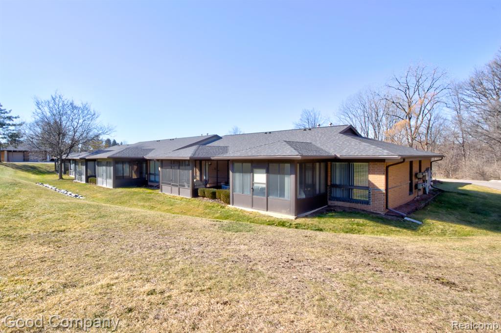 936 Wexford Way Rochester Hills, MI 48307 - Photo 38 of 40