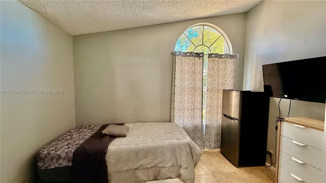 $3,750 | 5470 Pine Circle, Coral Springs, FL 33067