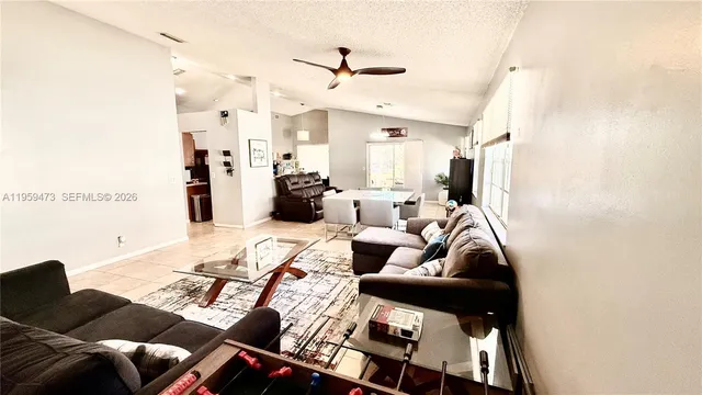 $3,750 | 5470 Pine Circle, Coral Springs, FL 33067