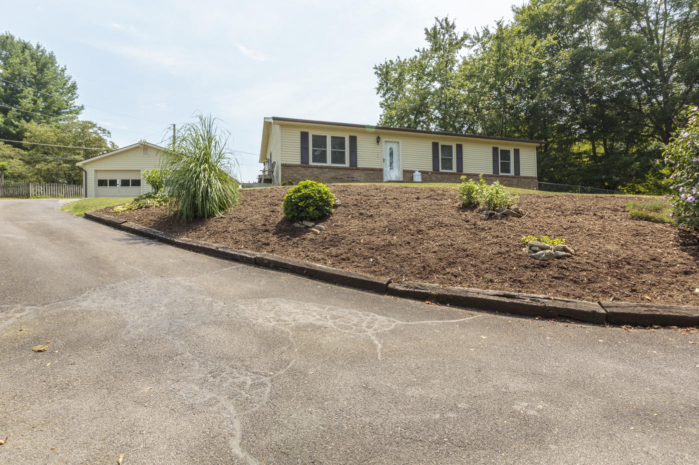 18456-Everette-Hagy-Abingdon-VA Highland