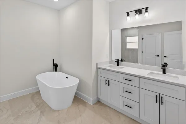 $2,150 | 9066 North Akola Way, Citrus Springs, FL 34434