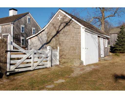 1603 Main Road Westport, MA 02790 - Photo 3 of 7 Exterior Front.