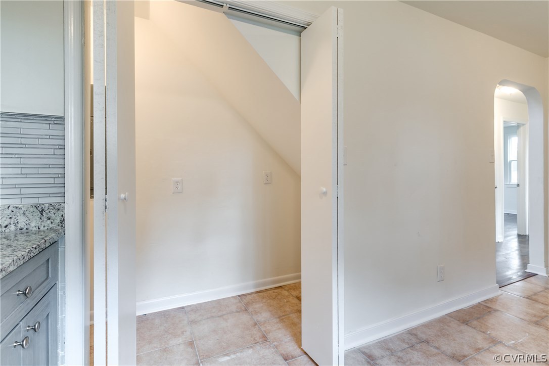 2901 West Strathmore Road North Chesterfield, VA 23237 - Photo 11 of 36 a view of elevator with hallway