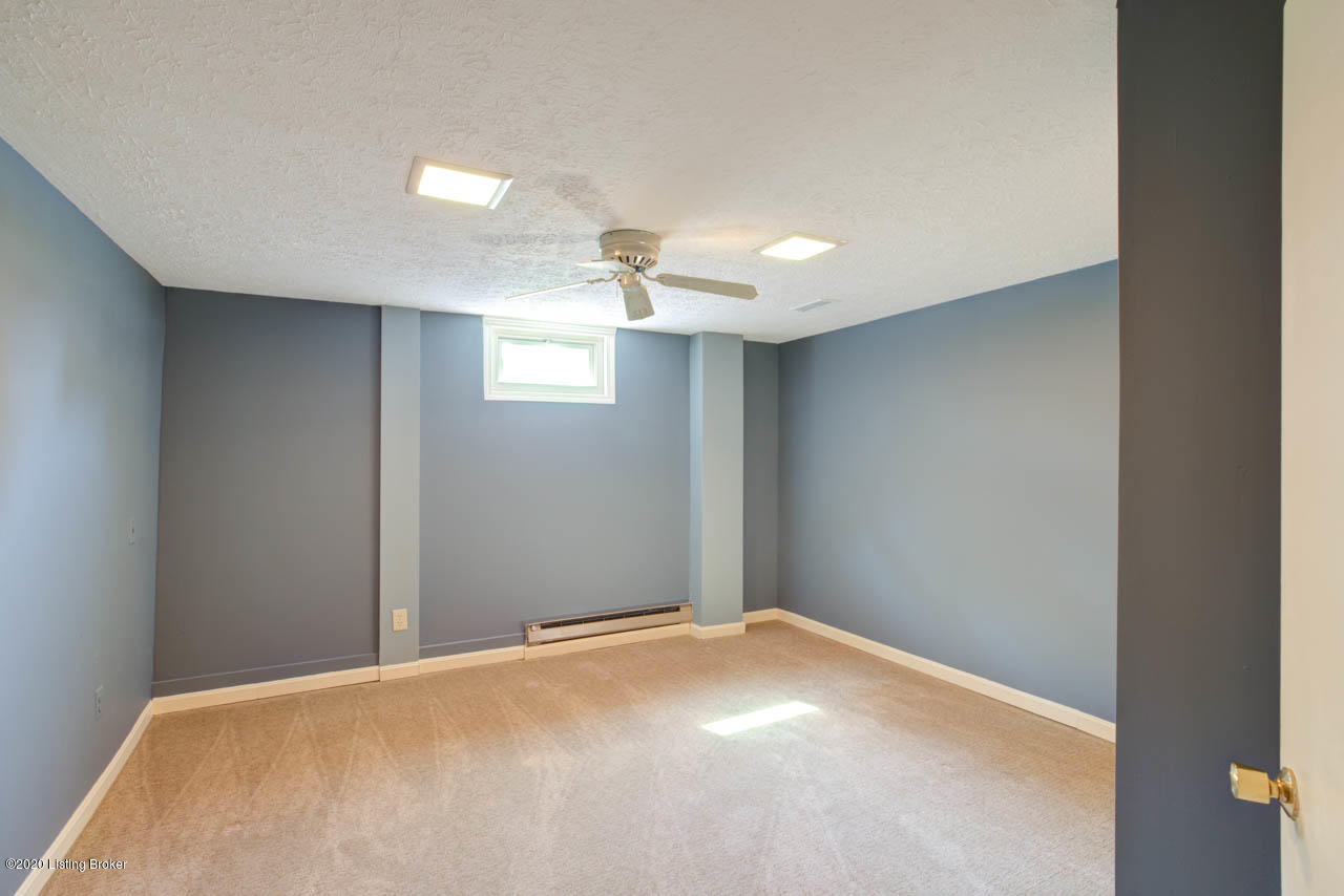 709 Farmingham Road Louisville, KY 40243 - Photo 31 of 49 709_Farmingham_Rd-30