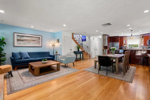 $849,000 | 2255 Commonwealth Avenue, Unit 2255, Newton, MA 02466
