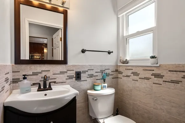 $849,000 | 2255 Commonwealth Avenue, Unit 2255, Newton, MA 02466