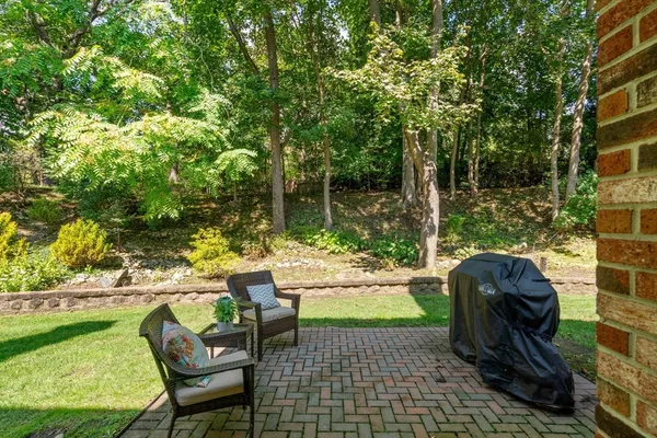 $849,000 | 2255 Commonwealth Avenue, Unit 2255, Newton, MA 02466