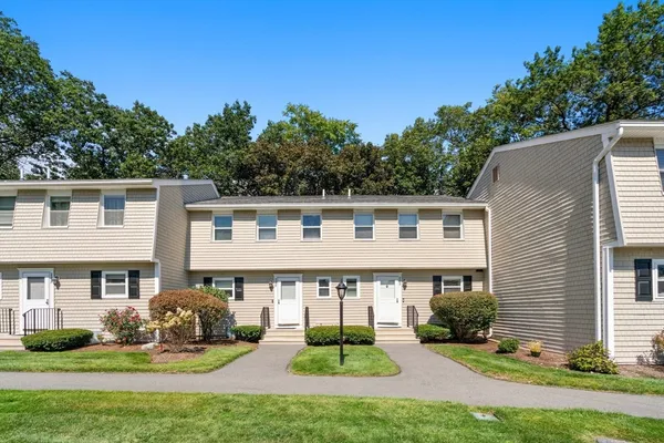 $849,000 | 2255 Commonwealth Avenue, Unit 2255, Newton, MA 02466