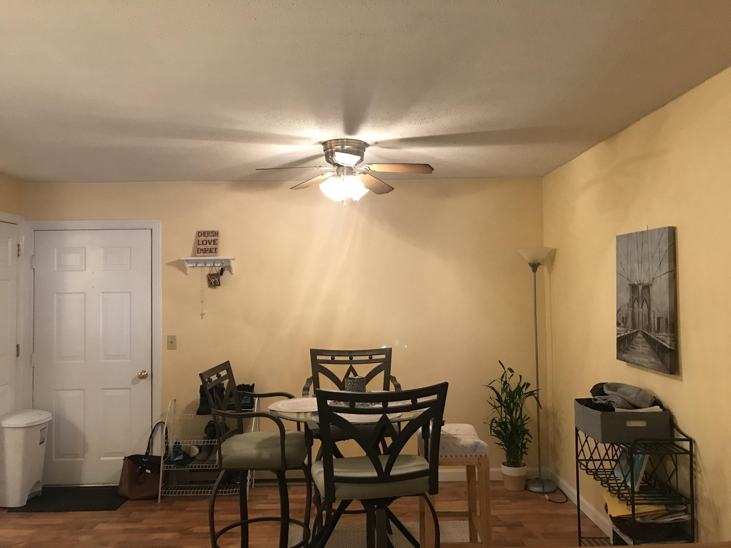 25 B Somerset, Unit 25B Freeport, ME 04032 - Photo 6 of 21 Dining to door