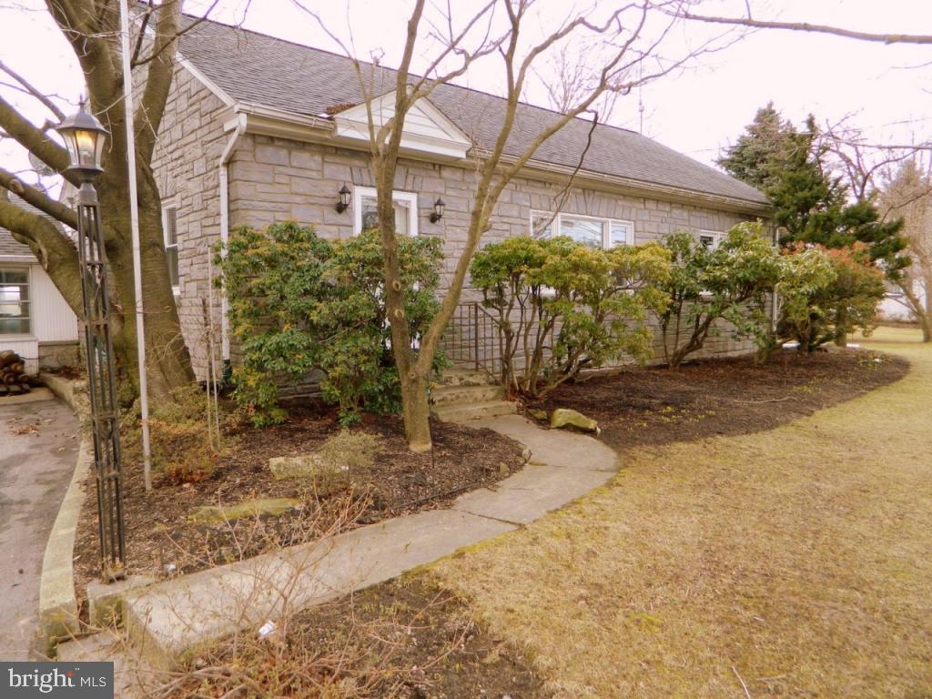29 Furnace Road Quarryville, PA 17566 - Photo 2 of 23