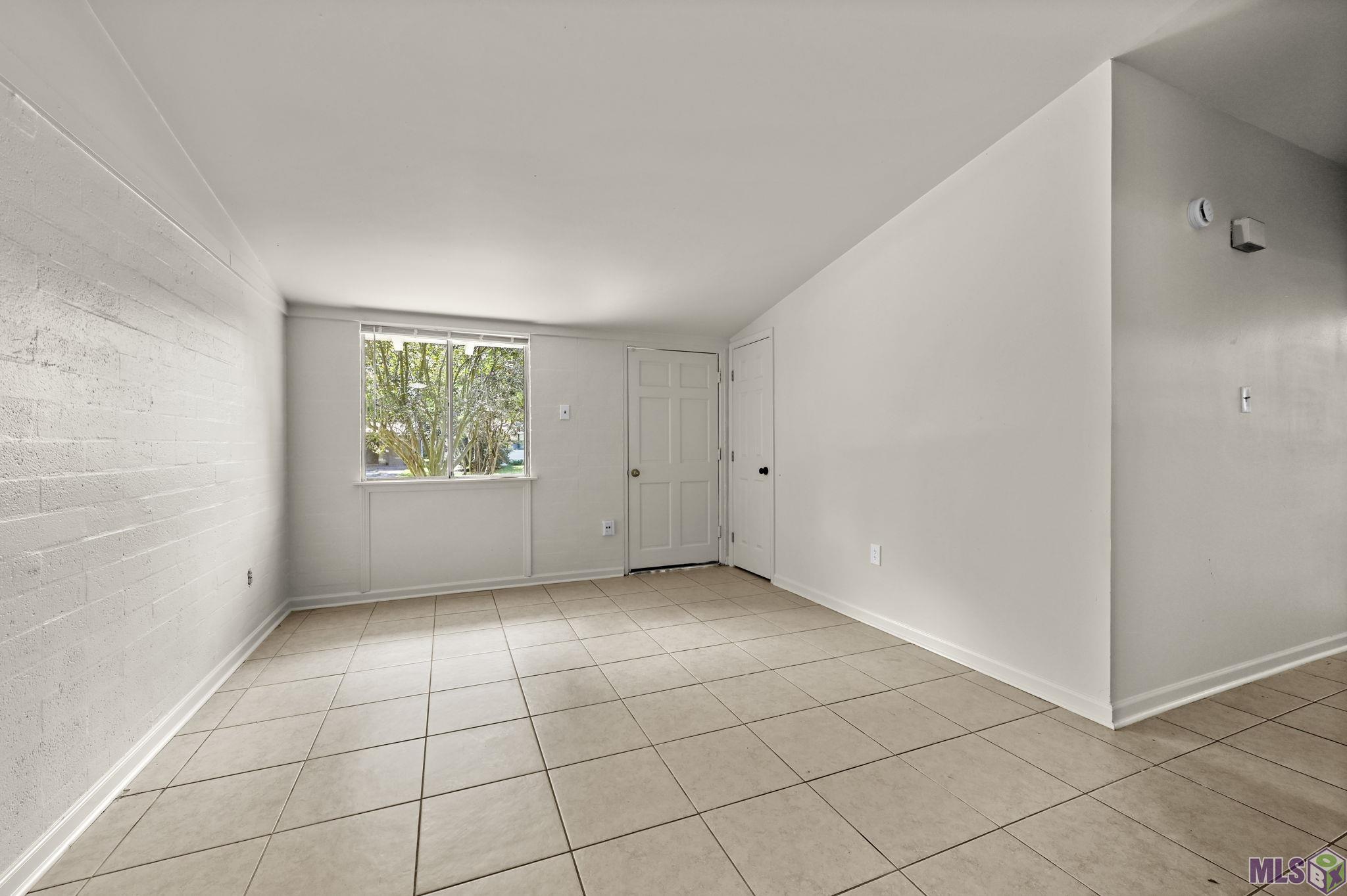 11733 Biscayne Drive Baton Rouge, LA 70814 - Photo 7 of 20 livingroom