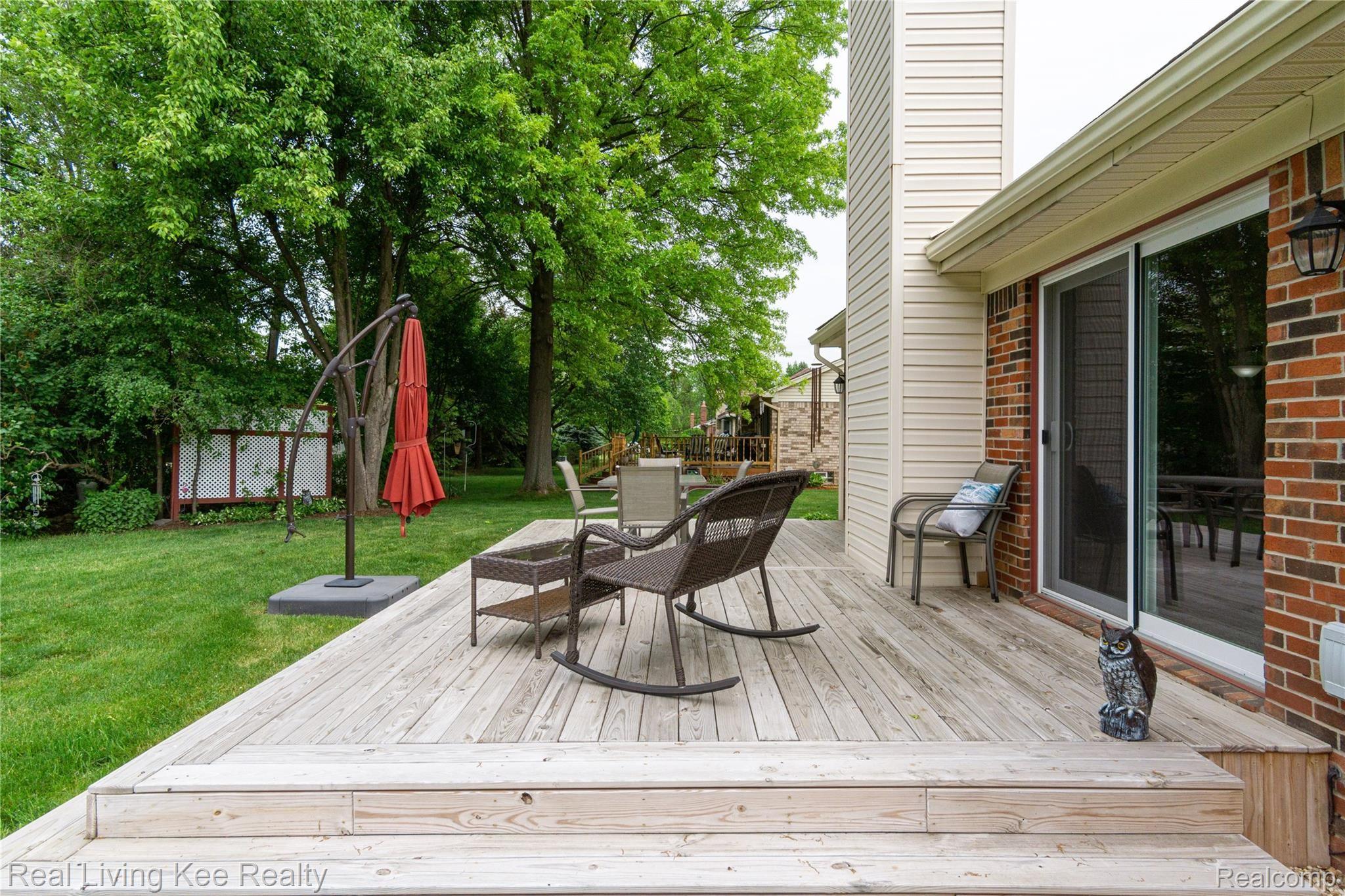 2160 Warrington Road Rochester, MI 48307 - Photo 9 of 55 Exteriors (9 of 13).jpg