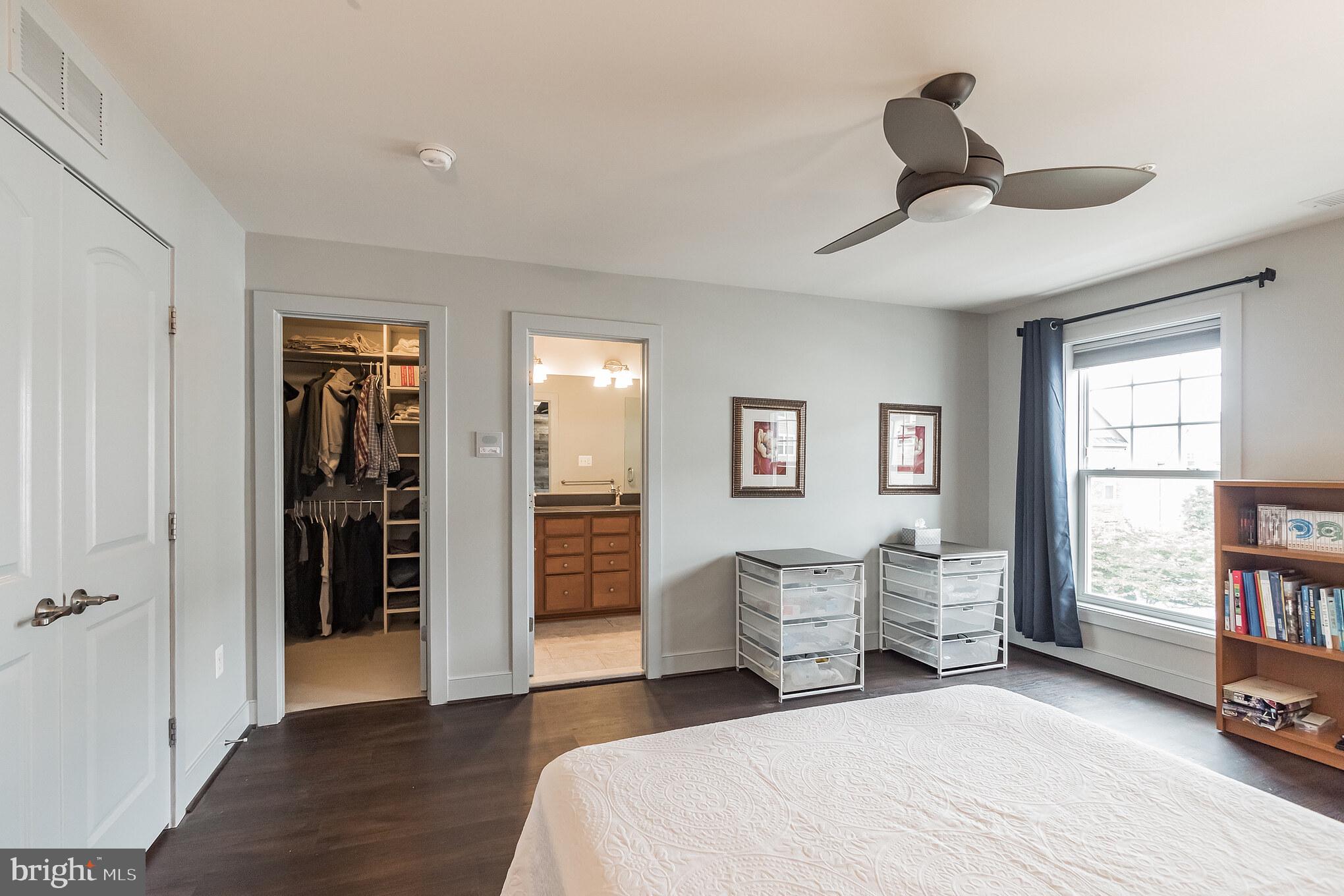 223 Strummer Lane Gaithersburg, MD 20878 - Photo 19 of 41 Master Bedroom w/ Walk-In Closet