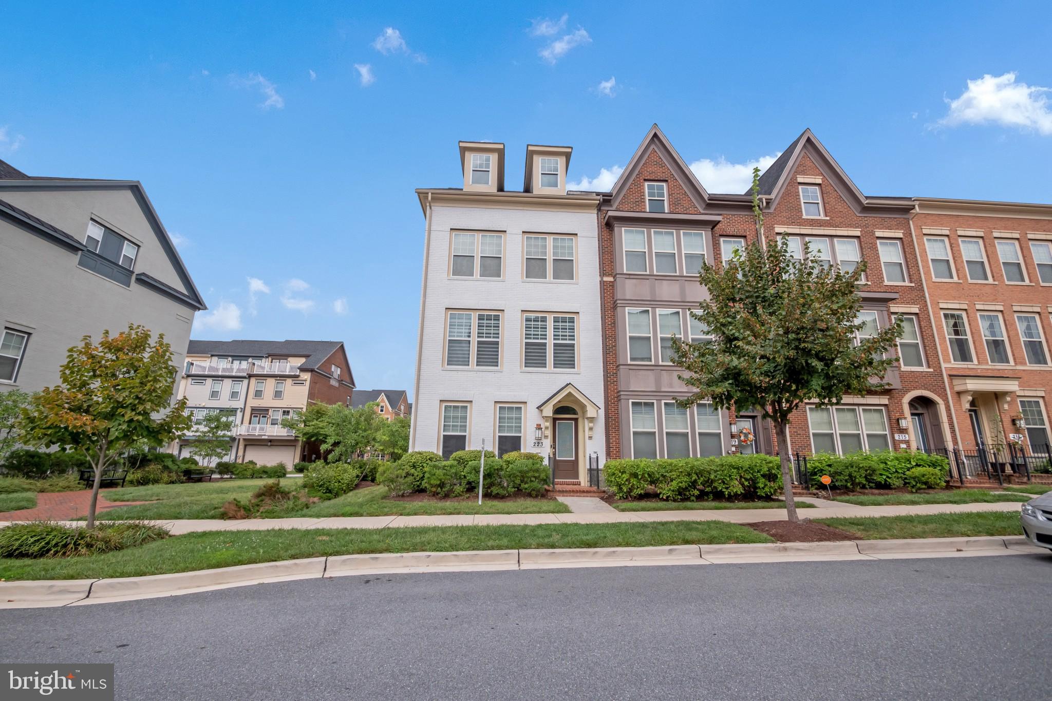 223 Strummer Lane Gaithersburg, MD 20878 - Photo 2 of 41