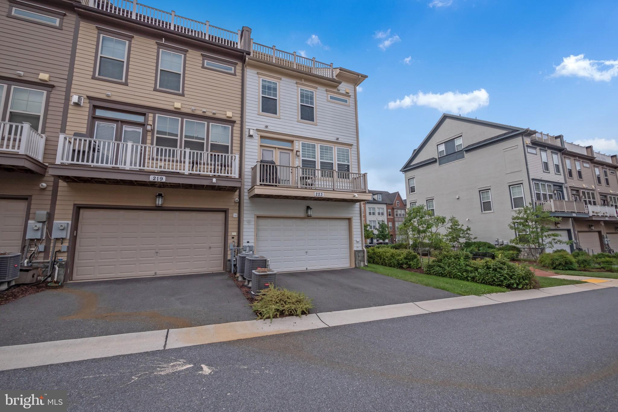 223 Strummer Lane Gaithersburg, MD 20878 - Photo 4 of 41 Rear 2 Car Garage