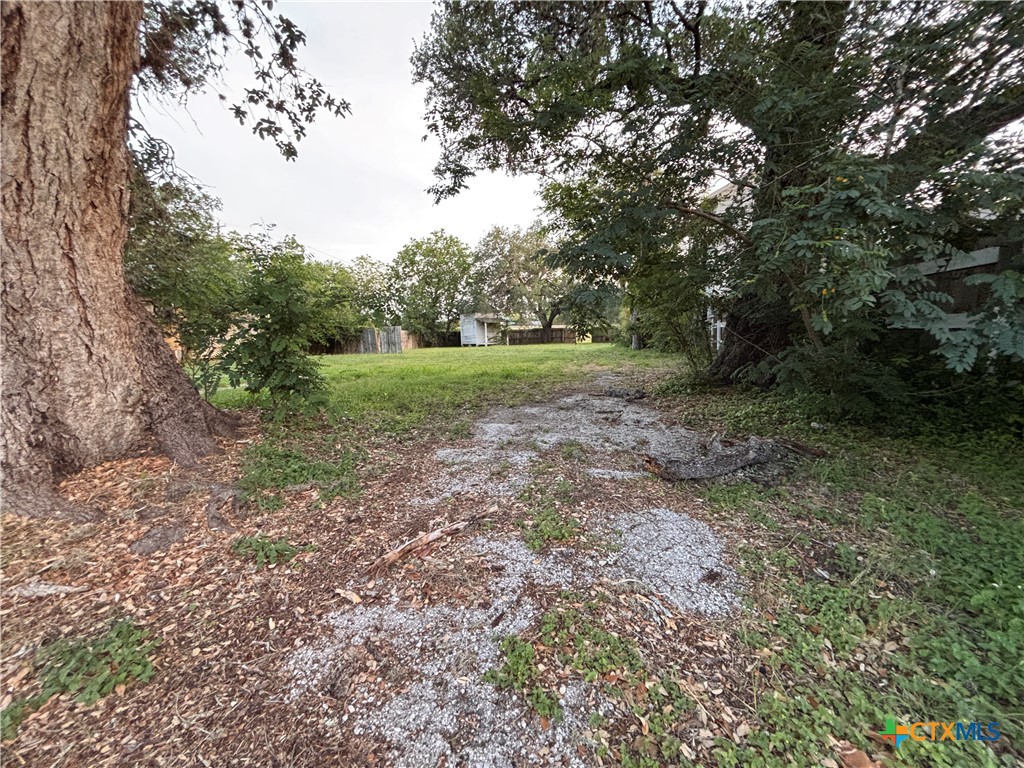 609 East Main Street Cuero, TX 77954 - Photo 5 of 6