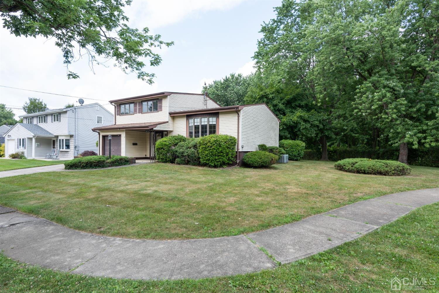 4 Rittner Lane Old Bridge, NJ 08857 - Photo 3 of 31 Gallery Image 3