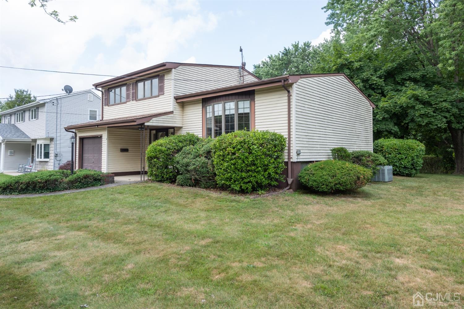 4 Rittner Lane Old Bridge, NJ 08857 - Photo 4 of 31 Gallery Image 4