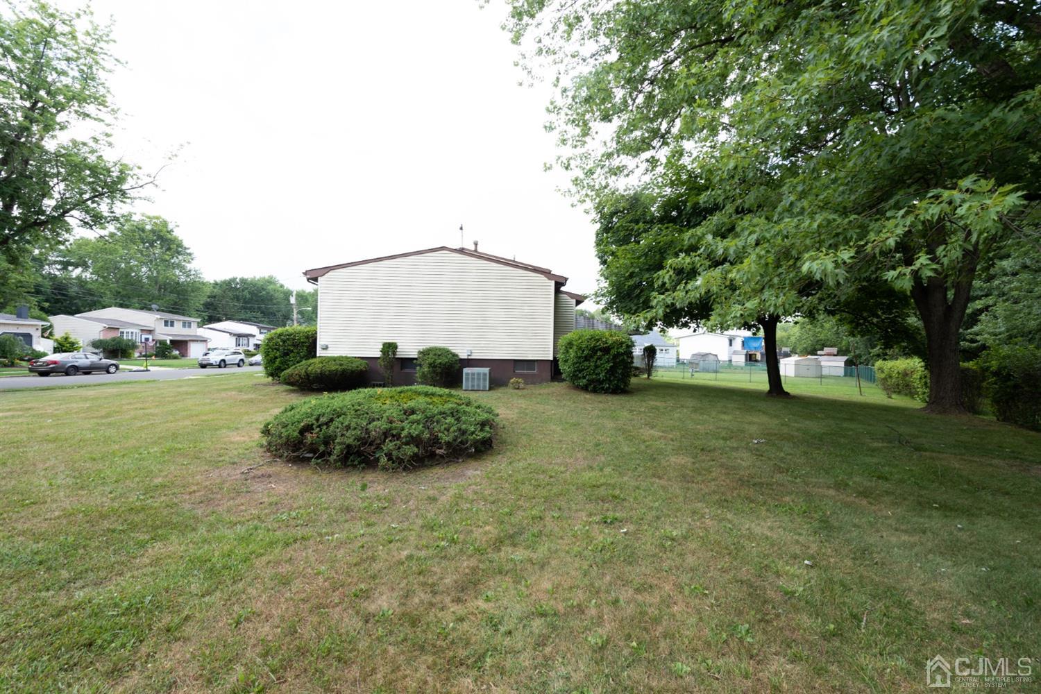4 Rittner Lane Old Bridge, NJ 08857 - Photo 5 of 31 Gallery Image 5