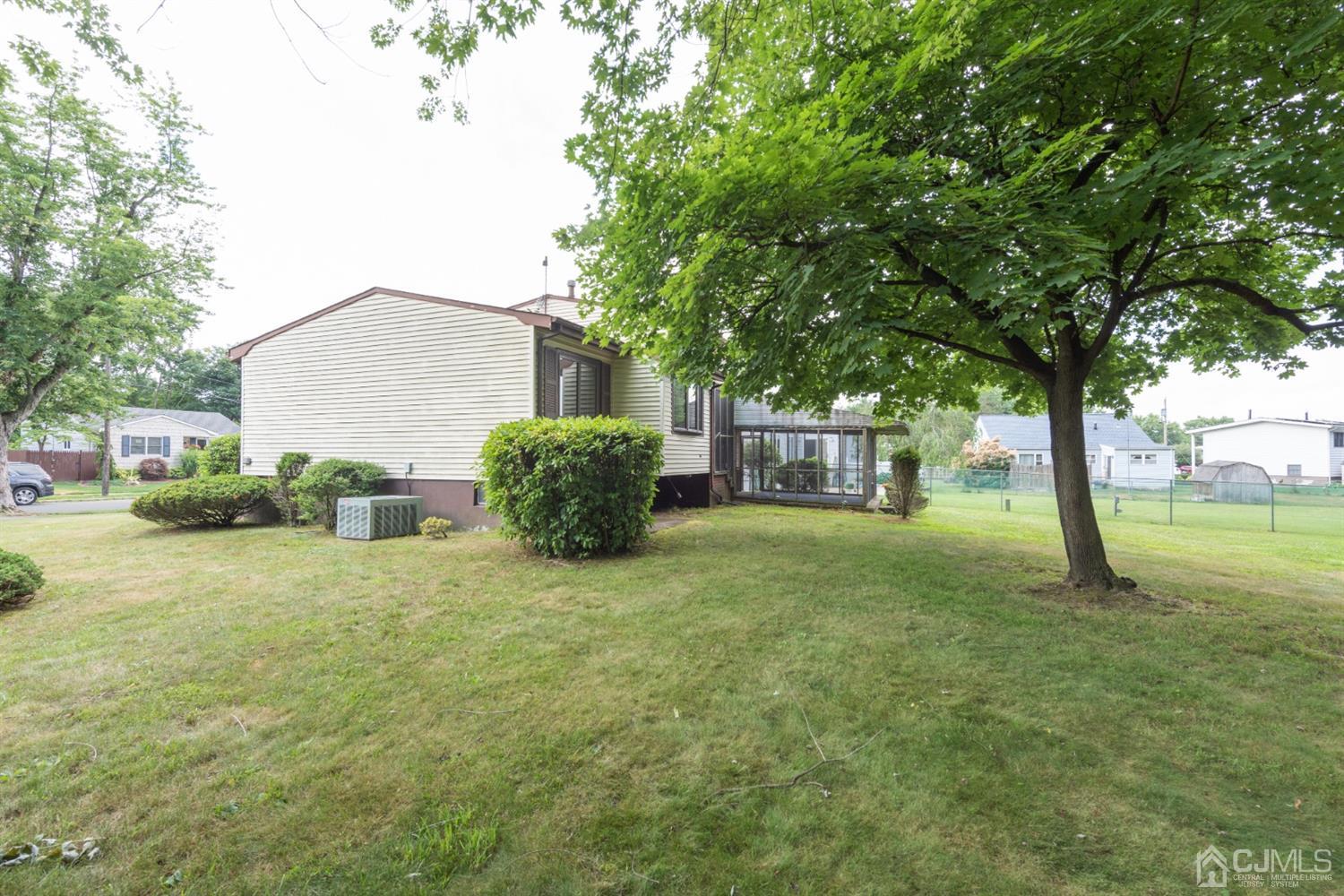 4 Rittner Lane Old Bridge, NJ 08857 - Photo 6 of 31 Gallery Image 6