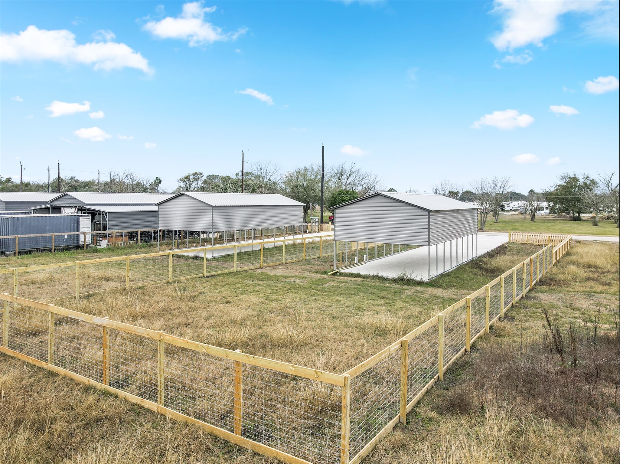 913 26th Street Dickinson, TX 77539 - Photo 3 of 6 a view of a swimming pool with a lounge chair