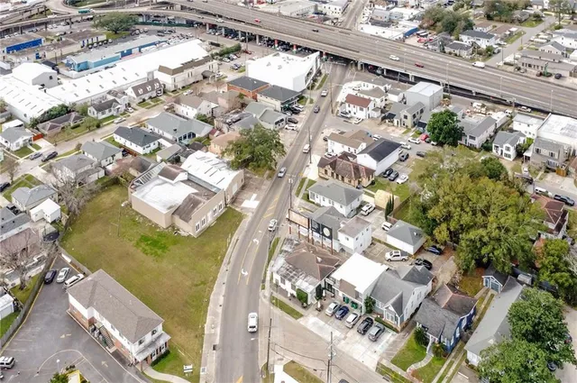 $2,250,000 | 3100 Metairie Road, Metairie, LA 70001