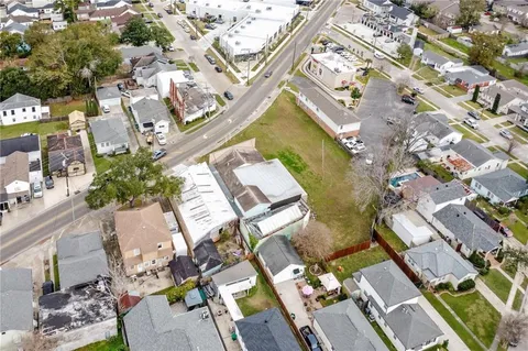 $2,250,000 | 3100 Metairie Road, Metairie, LA 70001