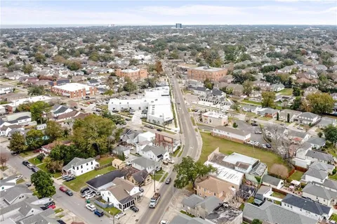 $2,250,000 | 3100 Metairie Road, Metairie, LA 70001