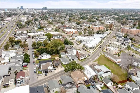 $2,250,000 | 3100 Metairie Road, Metairie, LA 70001