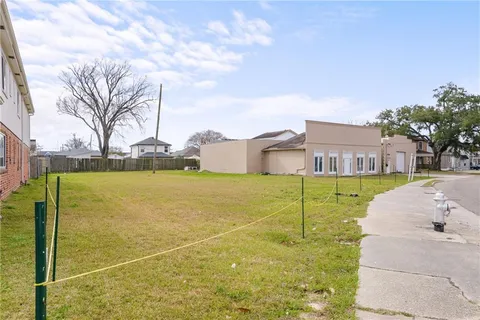 $2,250,000 | 3100 Metairie Road, Metairie, LA 70001