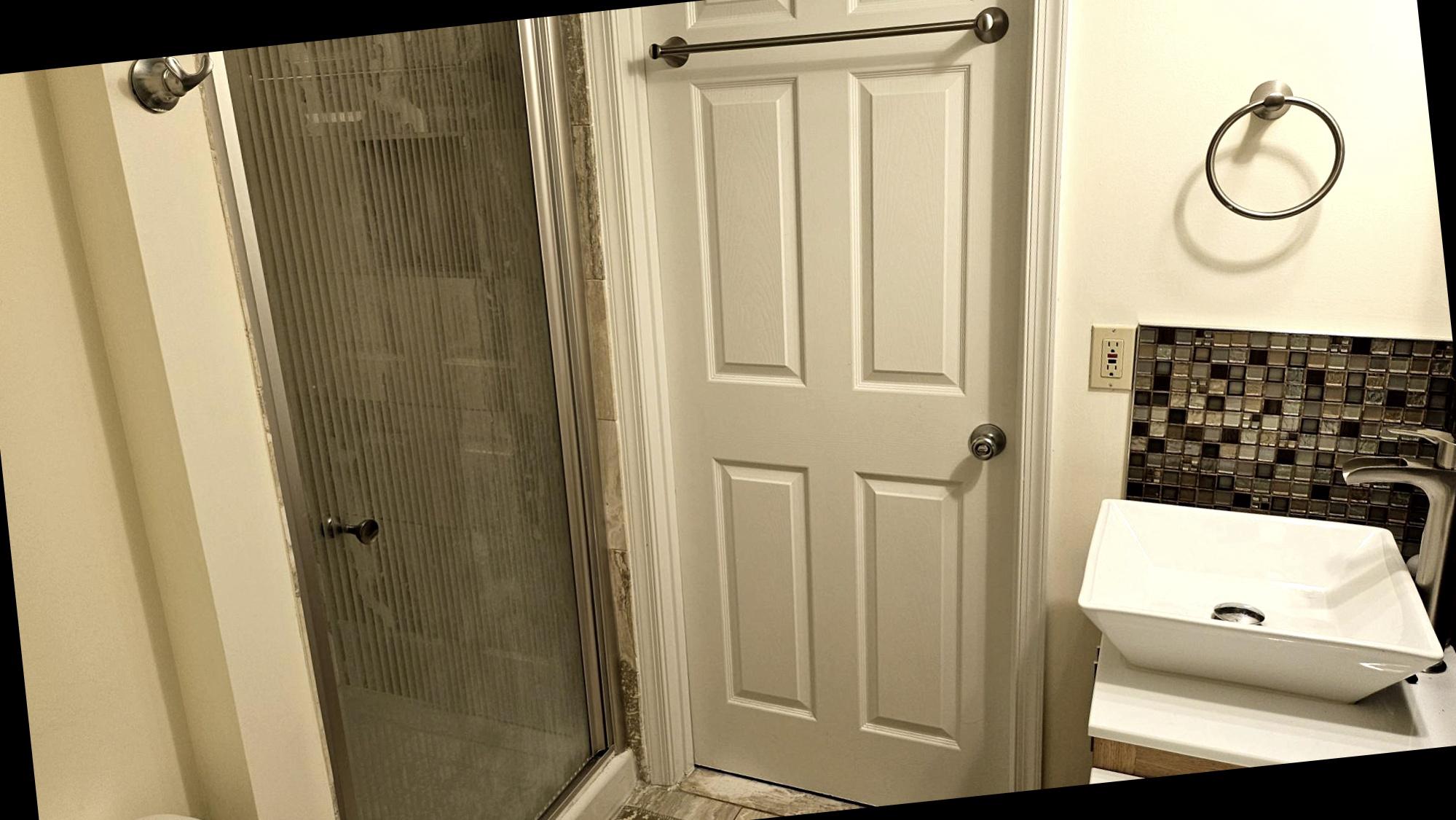 3801 Canterbury Road, Unit 703 Baltimore, MD 21218 - Photo 20 of 32 Second Bathroom