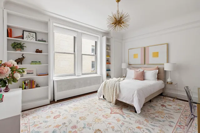 $2,695,000 | 161 West 86th Street, Unit 2A | Upper West Side