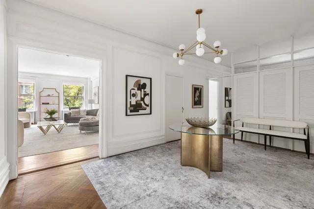 $2,695,000 | 161 West 86th Street, Unit 2A | Upper West Side