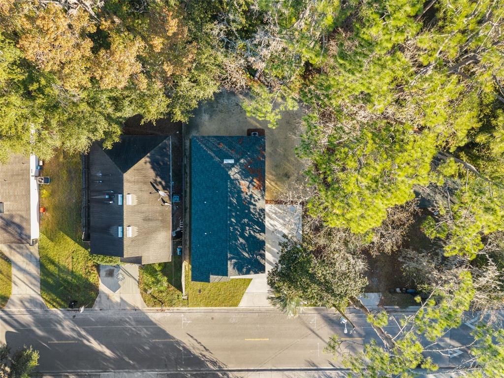 2016 Northeast 3rd Avenue Gainesville, FL 32641 - Photo 32 of 35 a view of a house with a tree