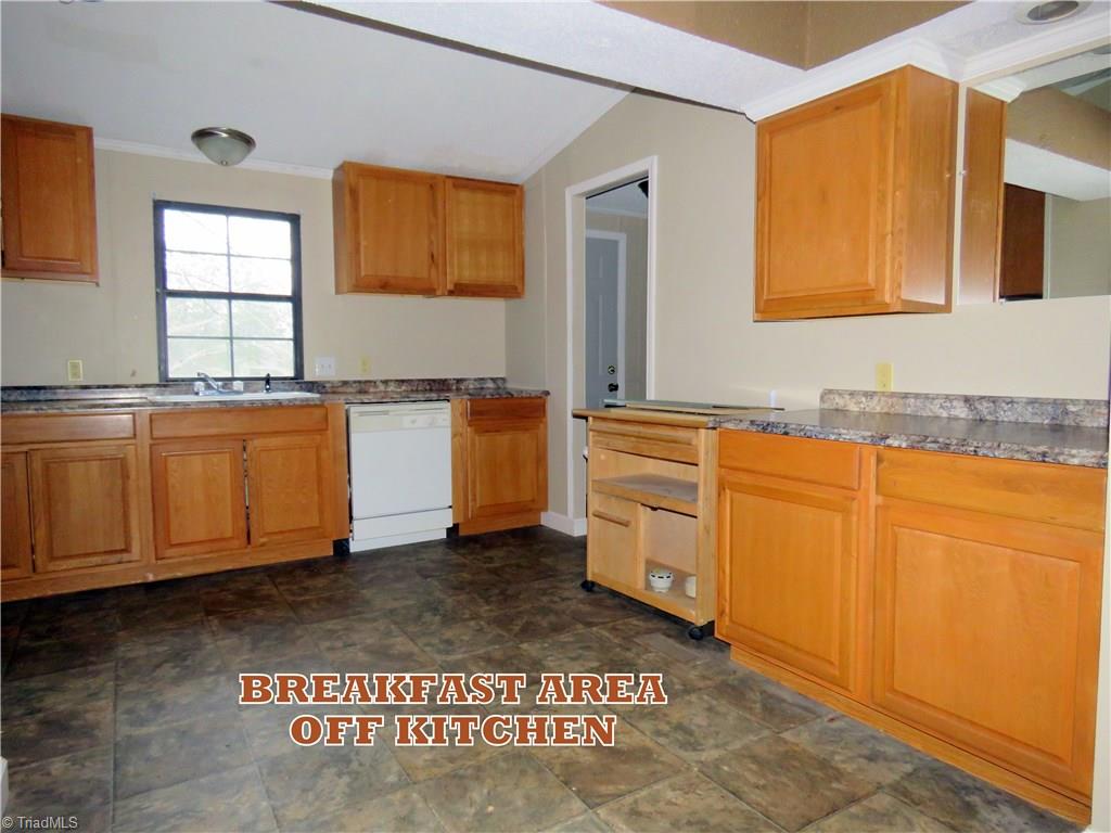1058 John Hill Road Walnut Cove, NC 27052 - Photo 2 of 23 Gallery Image 2